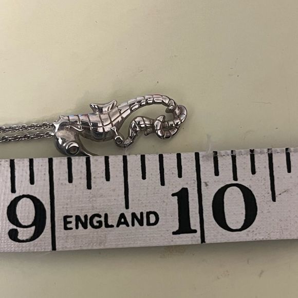 Sterling Silver Seahorse Necklace Chain Pendant Set 20” Rope Chain in EUC - Picture 4 of 6